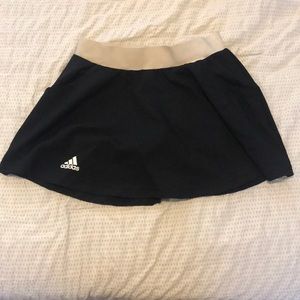 Adidas black flowy tennis skirt